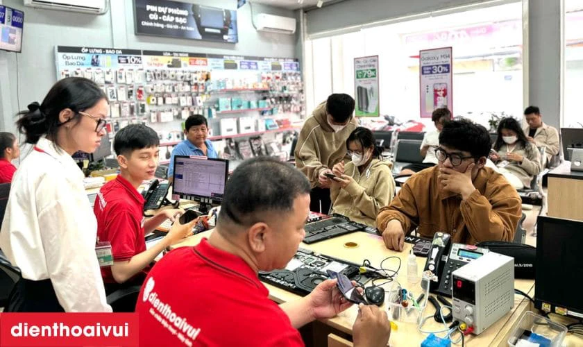 Địa chỉ thay màn hình Vivo S15e uy tín, lấy liền tại TPHCM và Hà Nội