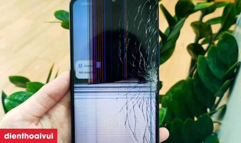 Màn hình Vivo T2 bị vô nước hư hỏng cần được thay mới