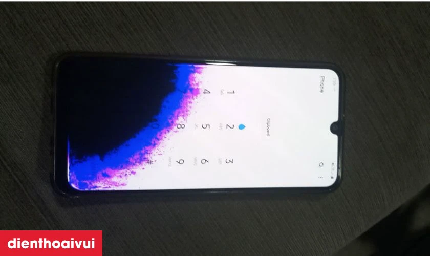Màn hình bị chảy mực gây khó khăn khi sử dụng
