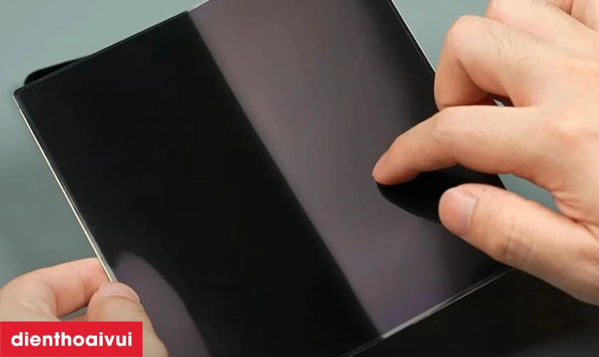 Do thiết kế gập của Vivo X Fold S