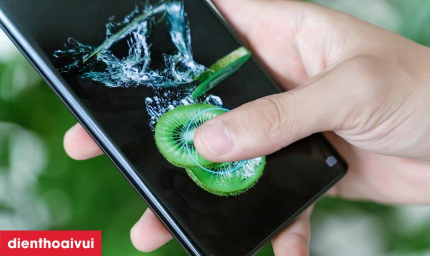 Vivo X80 Pro tiếp xúc với nước, hóa chất và môi trường khắc nghiệt