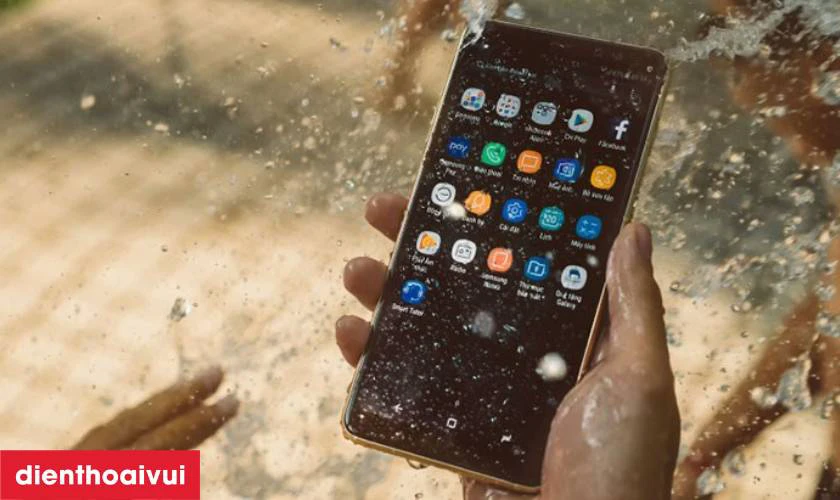 Nước xâm nhập vào bên trong thiết bị