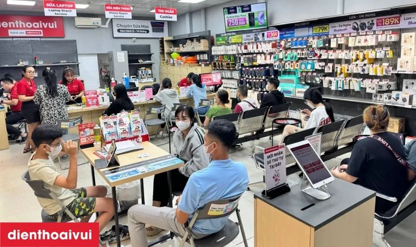 Vì sao nên thay màn hình Vivo Y15 chính hãng GENA loại Pro tại Điện Thoại Vui?