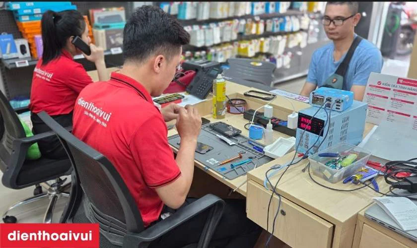 Quy trình thay màn hình Vivo Y35M chính hãng GENA loại Pro minh bạch, lấy liền