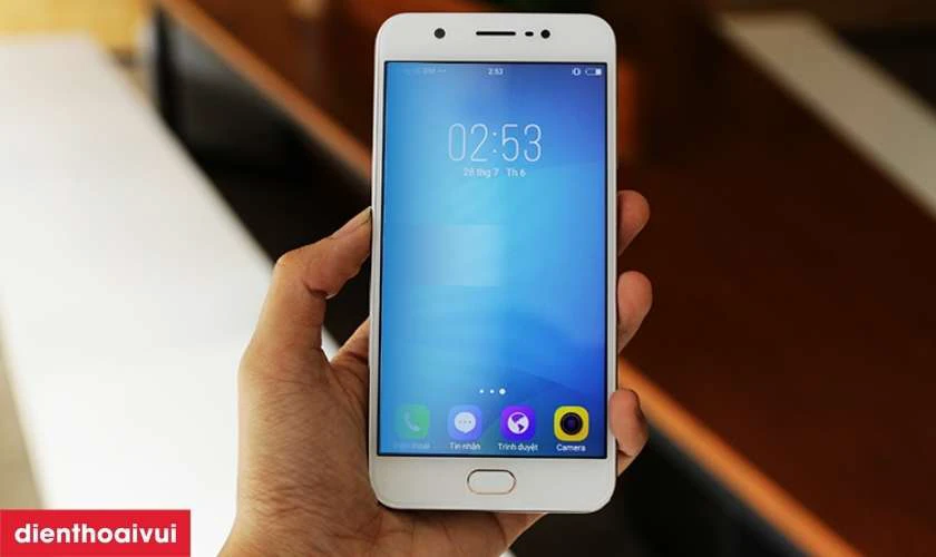 Màn hình bị giật, chậm và bị nhoè
