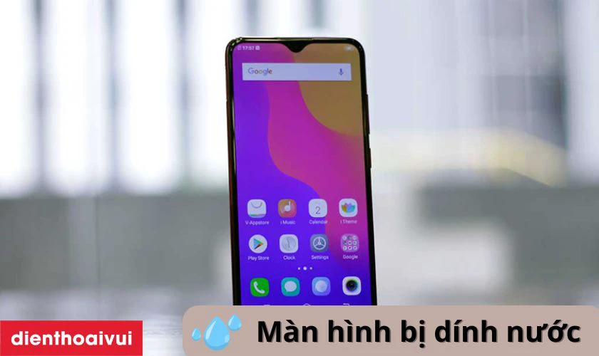 Vivo Y95 bị nhúng trong nước
