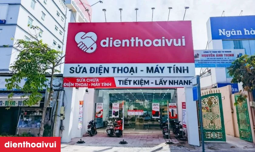 Thay màn hình Vsmart Live 4 hãng Safety uy tín đến ngay Điện Thoại Vui