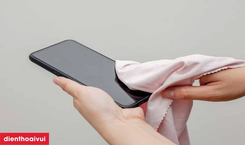 Cách bảo quản điện thoại sau khi thay màn hình