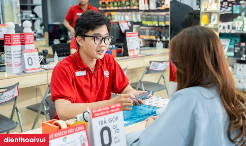 Quy trình thay màn hình lấy liền tại Điện Thoại Vui