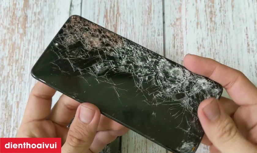 Khi nào nên thay màn hình mới cho điện thoại?