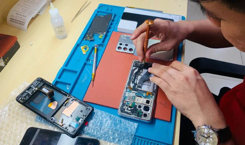 Có nên thay màn hình Xiaomi Mi Note 10 Pro OLED chính hãng KASR không?