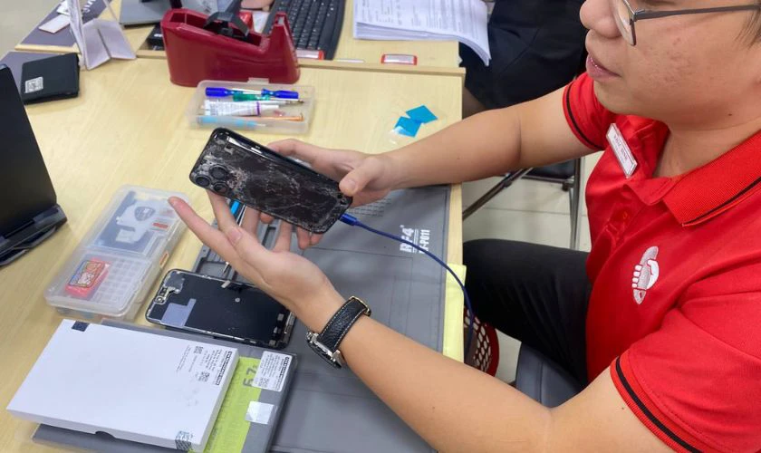Thay màn hình Xiaomi Mi Note 10 Pro OLED chính hãng KASR ở đâu uy tín, lấy liền lại TPHCM và Hà Nội