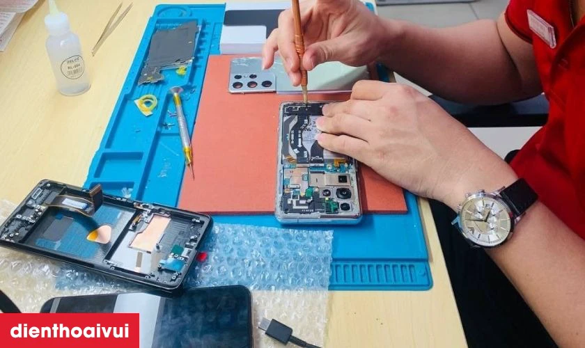 Quy trình thay màn hình Xiaomi Note 11 Pro Plus 5G minh bạch