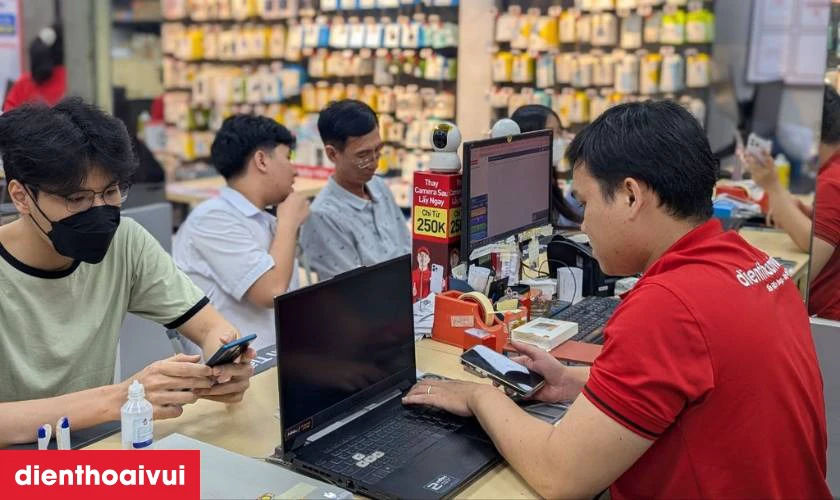 Quy trình thay màn hình Xiaomi Poco F3 GT chuyên nghiệp lấy liền tại Điện Thoại Vui