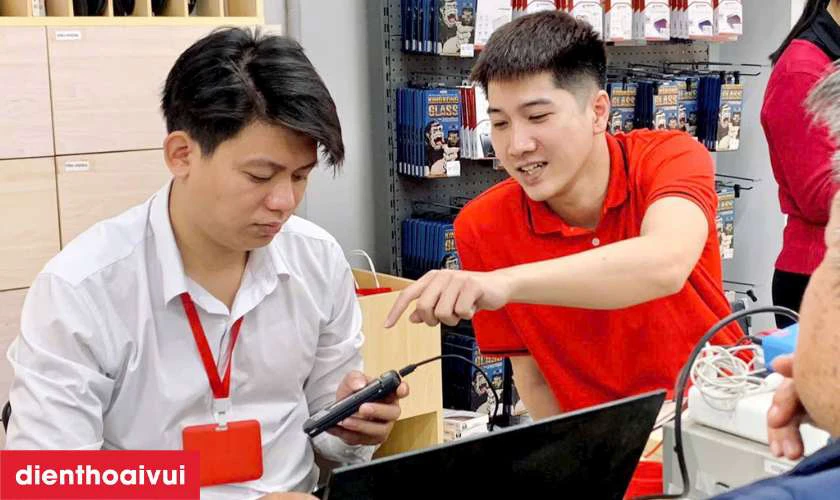 Thay màn Xiaomi Poco F4 5G tại Điện Thoại Vui lấy liền