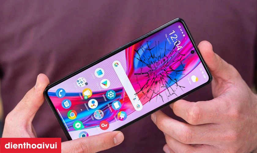 Màn hình Xiaomi Poco xuất hiện các đốm, sọc, nứt