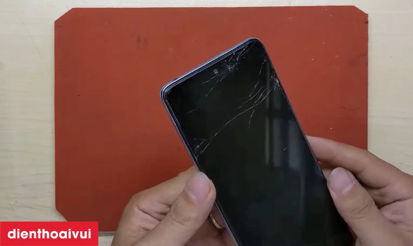 Nguyên nhân hư hỏng màn hình Xiaomi Poco X4 NFC