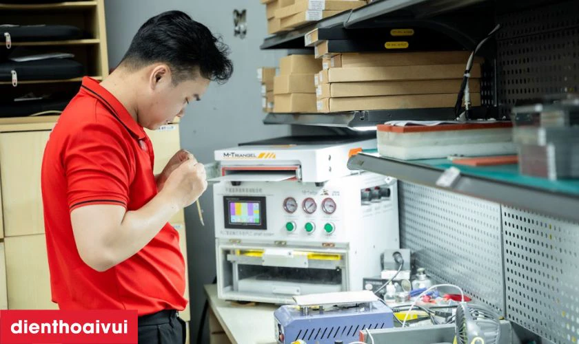 Vì sao bạn nên thay màn hình Xiaomi Redmi 13C chính hãng GENA loại Pro tại Điện Thoại Vui?