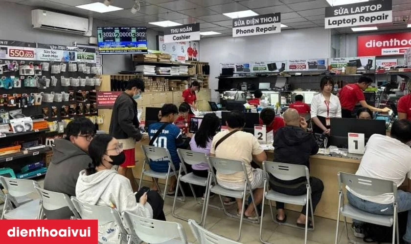 Thay m&agrave;n h&igrave;nh Xiaomi Redmi K50 uy t&iacute;n tại Điện Thoại Vui