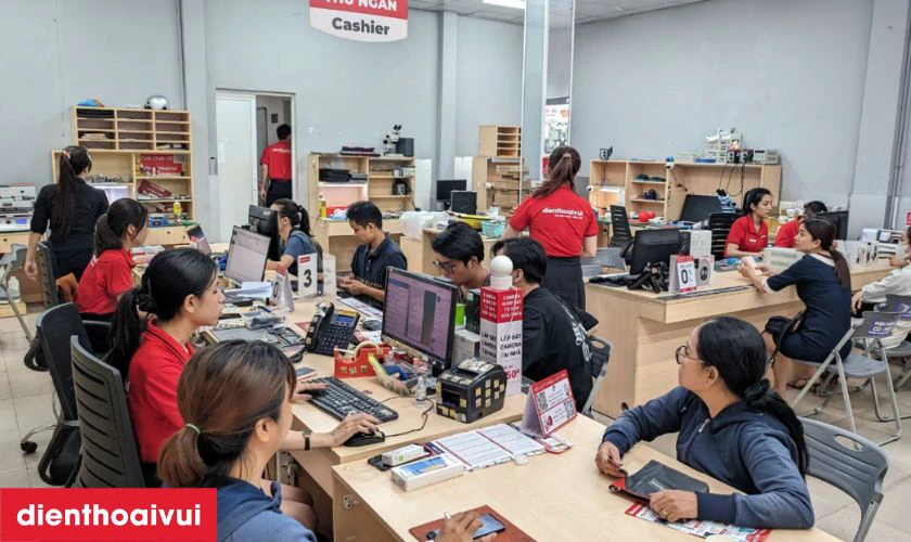 Địa chỉ thay m&agrave;n h&igrave;nh Xiaomi Redmi Note 11T Pro ở đ&acirc;u lấy liền tại TPHCM, H&agrave; Nội?