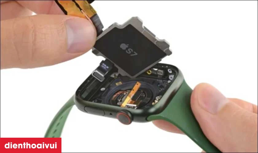 C&oacute; n&ecirc;n thay n&uacute;t xoay Digital Crown Apple Watch Series 5 44mm loại A+ kh&ocirc;ng?