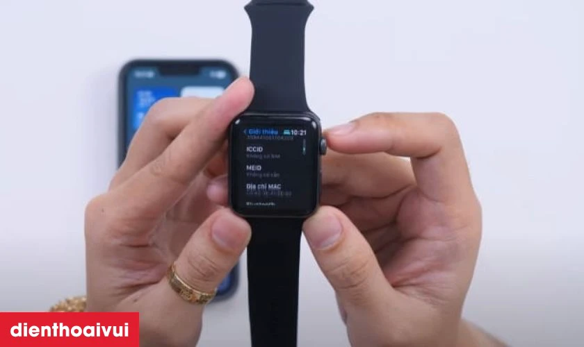 Quy tr&igrave;nh thay n&uacute;t xoay Digital Crown