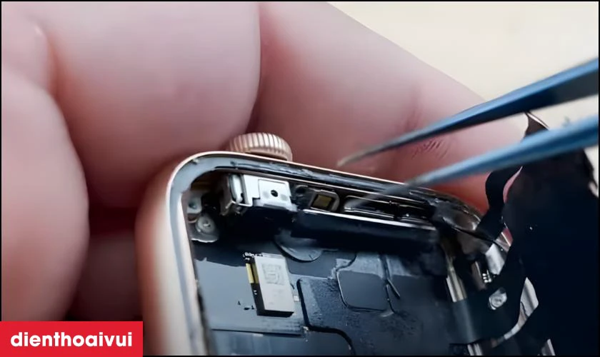 Quy trình thay nút xoay Digital Crown Apple Watch