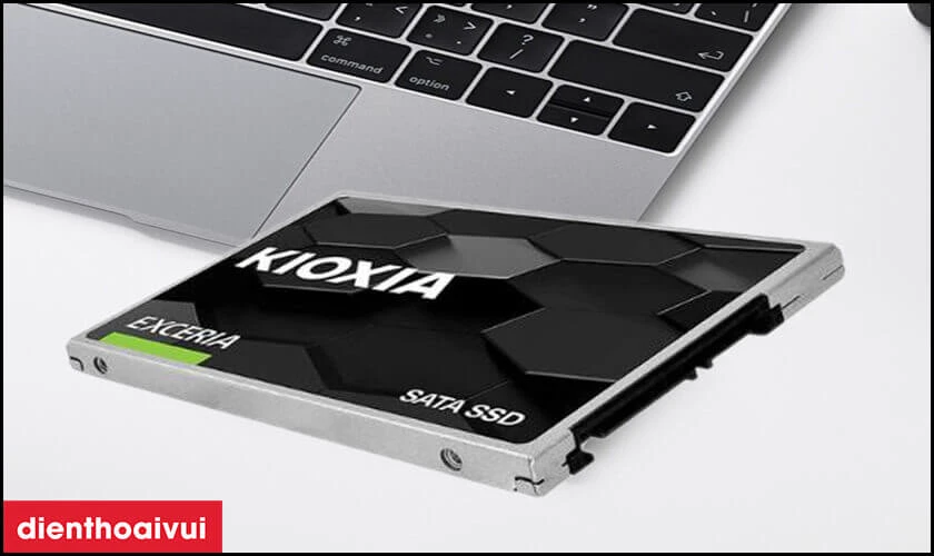 SSD KIOXIA EXCERIA R550 SATA3 240GB tích hợp nhiều tính năng hiện đại