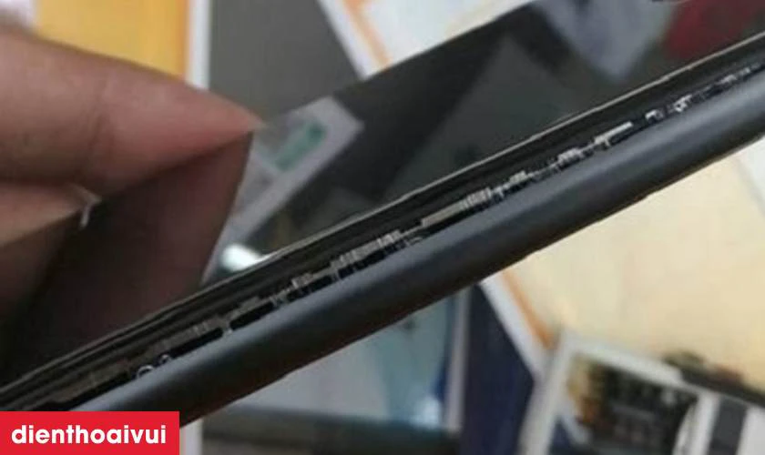 Trường hợp nào bạn cần thay pin điện thoại?