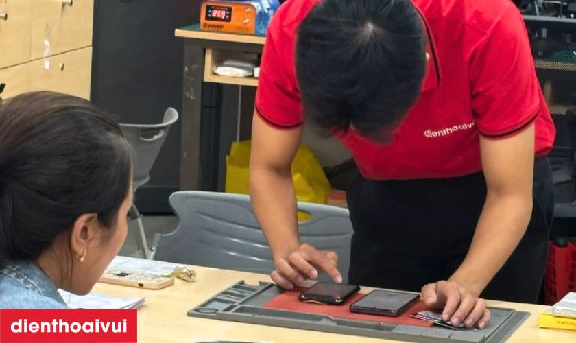 Thay pin Google Pixel 4 XL ch&iacute;nh h&atilde;ng Deji ở Điện Thoại Vui