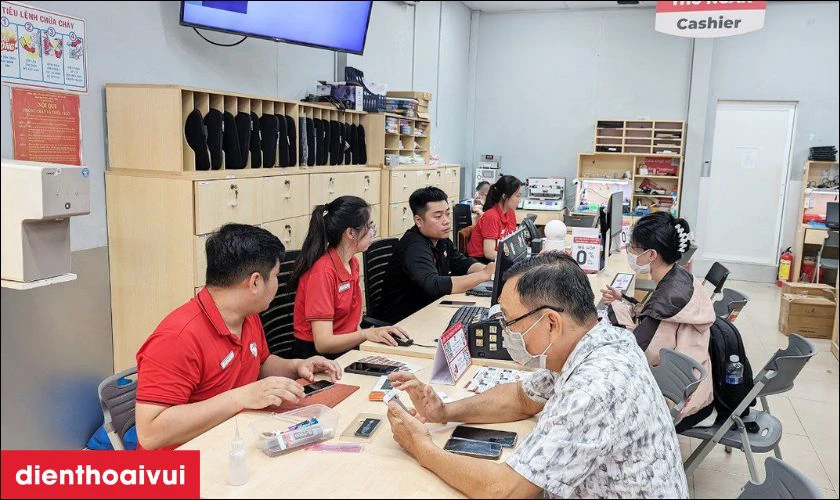 Bàn giao và hướng dẫn sử dụng