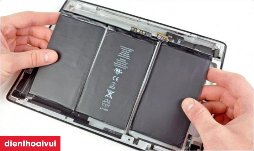 Pin chính hãng Vmas được nhiều người lựa chọn thay cho iPad Gen 10