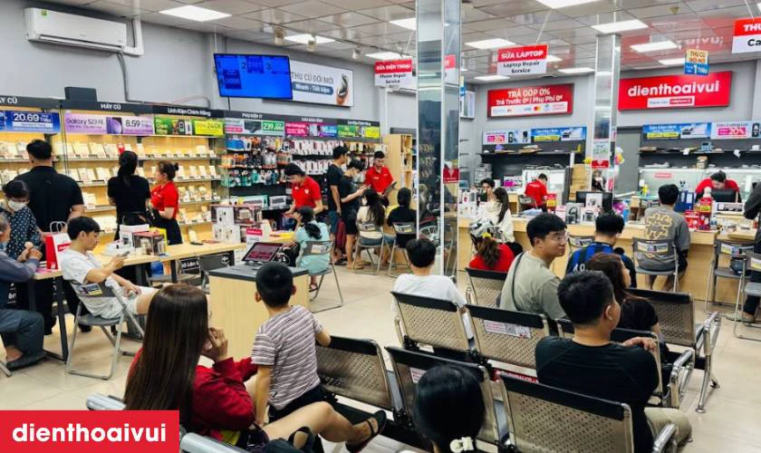 Mức gi&aacute; cạnh tranh, c&ocirc;ng khai tr&ecirc;n hệ thống website