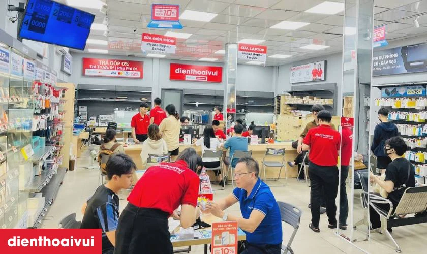 Dịch vụ thay pin iPad Pro 12.9 2018 ch&iacute;nh h&atilde;ng Pisen lấy liền tại Điện Thoại Vui