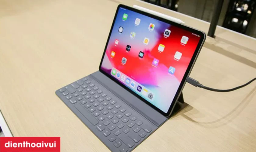 Nguyên nhân pin iPad Pro M2 12.9 bị chai cần thay mới? 