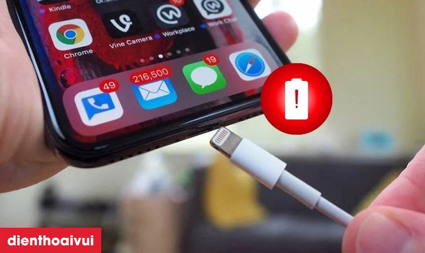 Thay pin iPhone 12