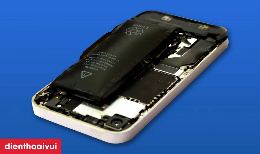 Pin iPhone bị phồng là dấu hiệu cần thay pin mới