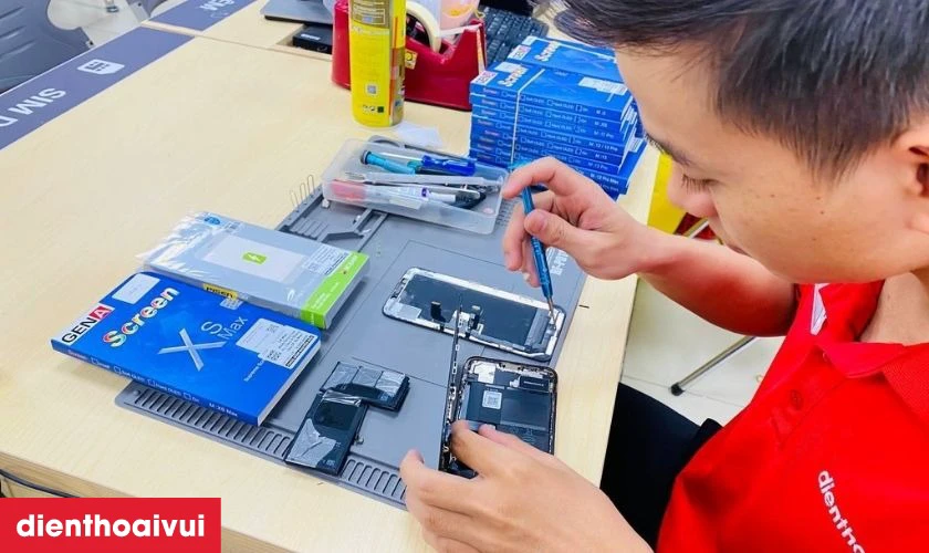 Có nên thay pin iPhone 14 Pro chính hãng Pisen không?