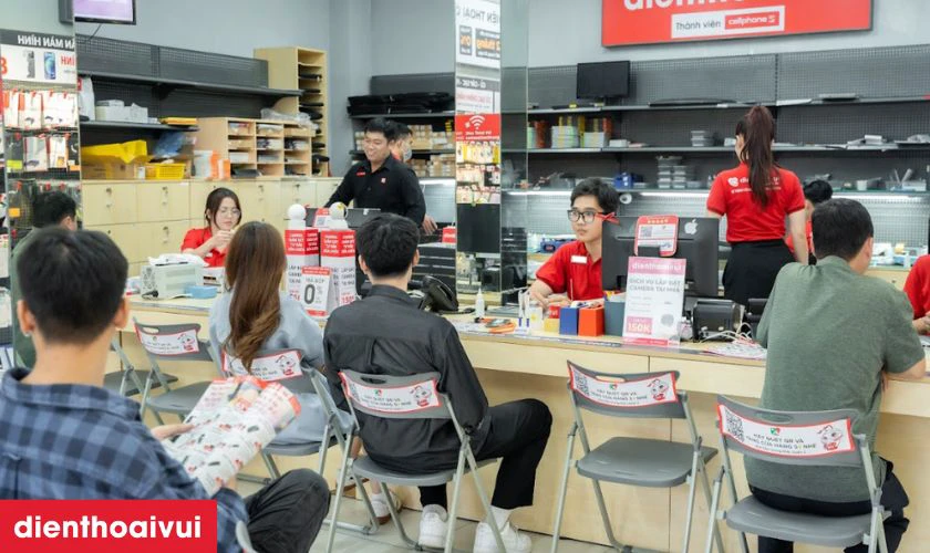 Dịch vụ thay pin iPhone 15 Pro Max dung lượng siêu cao chính hãng Vmas lấy liền tại Điện Thoại Vui