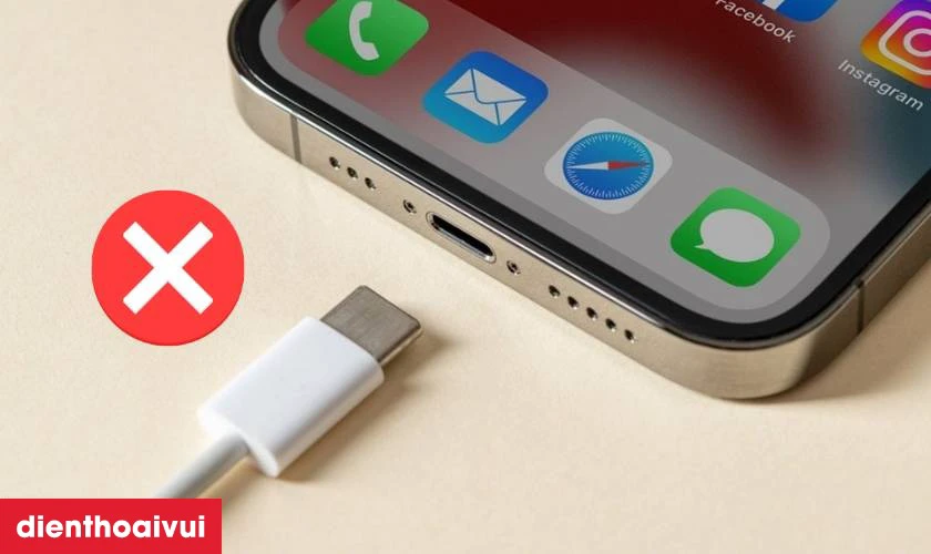 Nguyên nhân pin iPhone 16 Pro Max bị chai phòng