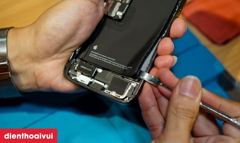 Lưu &yacute; cần biết khi thay pin iPhone 17 ch&iacute;nh h&atilde;ng Pisen