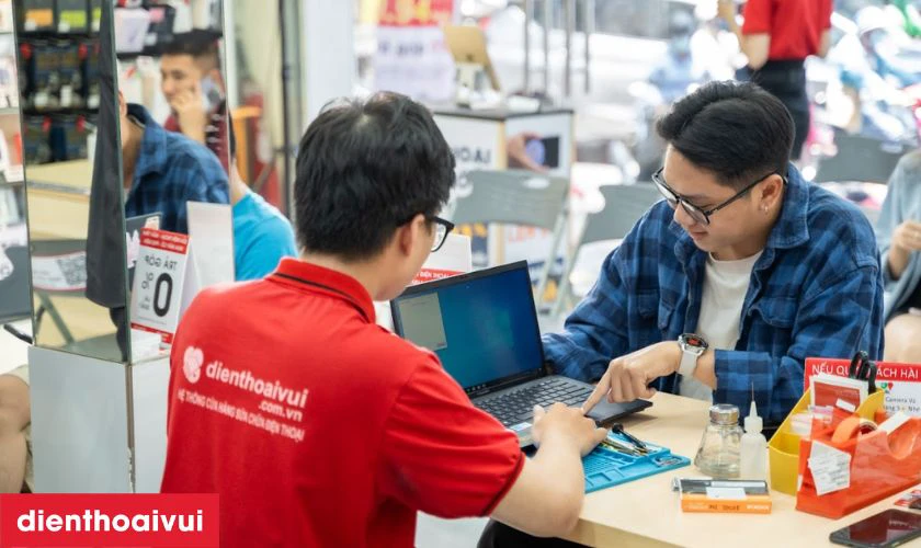 Địa chỉ thay pin iPhone chính hãng uy tín
