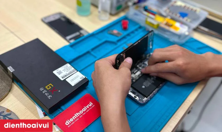 Thay pin iPhone quận Bình Tân ở cửa hàng nào uy tín?