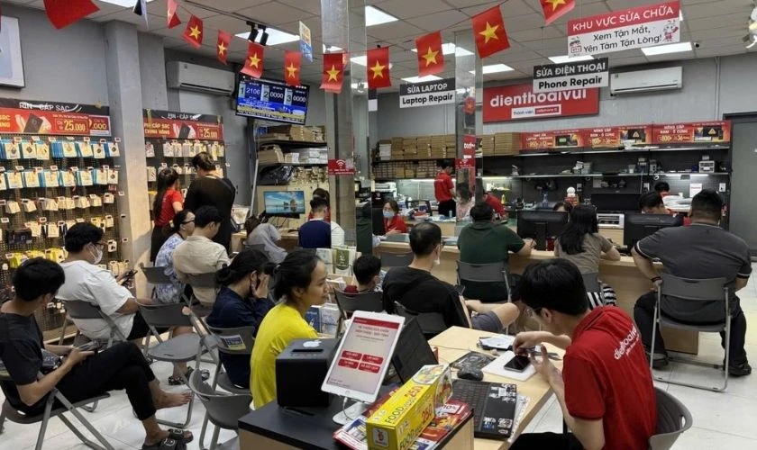 Thay pin iPhone quận Bình Thạnh ở đâu chính hãng?