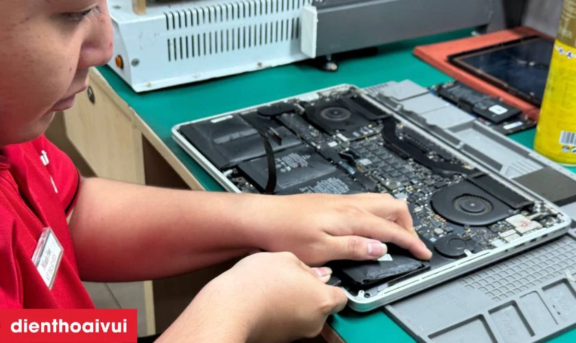 Thay pin mới cho Asus Vivobook 14 A412FA