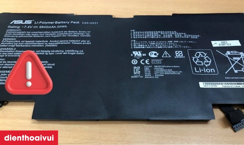 Pin phồng hoặc biến dạng