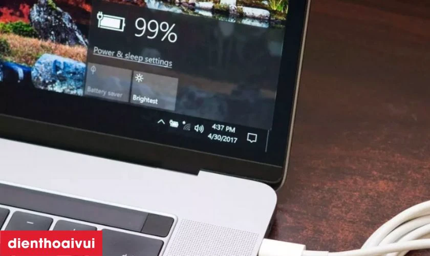Dấu hiệu laptop Dell Inspiron 13 7348 2-IN-1 cần thay pin