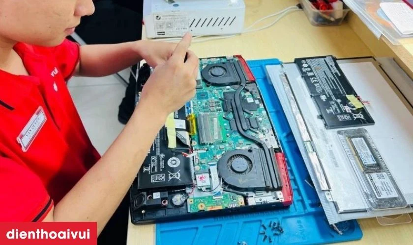 Lưu ý khi thay pin laptop Dell Inspiron 14 3493 NQ