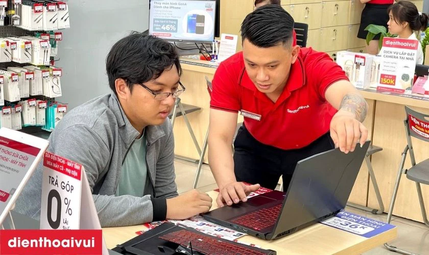 Quy trình thay pin laptop Dell Inspiron 5459 tại Điện Thoại Vui