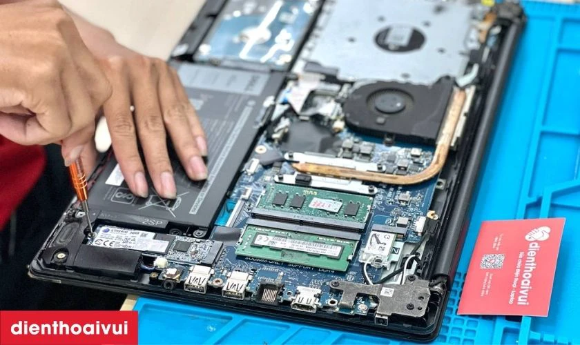 Thay pin laptop Dell Inspiron 5551 đến ngay Điện Thoại Vui